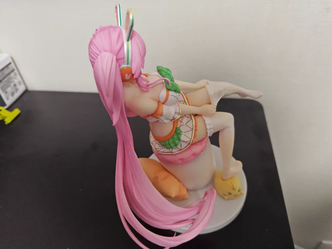 エマちゃんのフィギュア届いた!かなりよく作られてるし、お顔もちゃんとイラスト通りなのでとても良き良き 