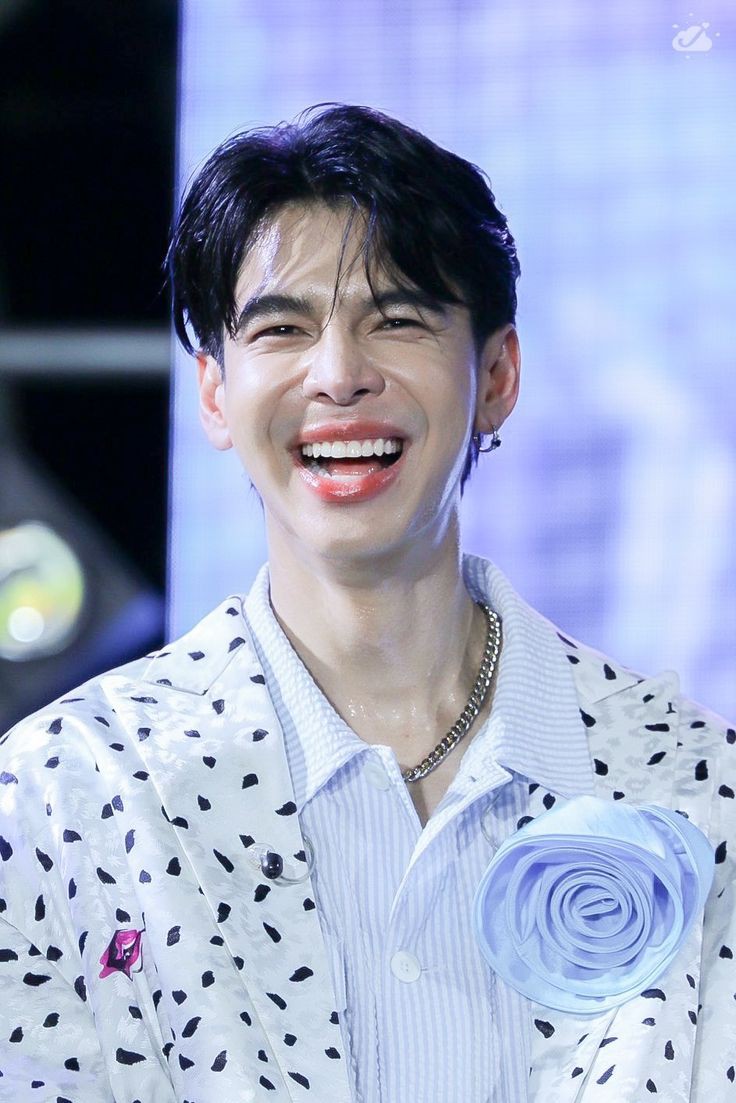 sudoconfetti's tweet photo. Happy Birthday, Jobby 🎉🎂🎈Thank you for being always our happy safe place 💛💛
Wish you all the love, success and new works!
Shine to infinity and beyond (as you have been doing for 28 years)!
#NooJobby #JOBday28th #28thDrYosatornDay #ProjectJob28thBD #NooJobby https://t.co/WDtebsPU9i