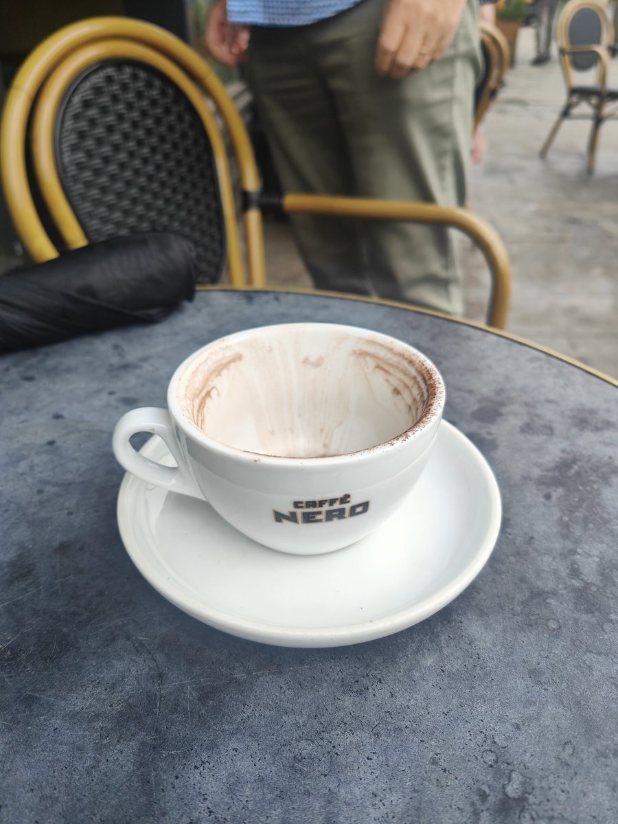 TokioAl2's tweet image. Didn't want to disturb him on his day off but one of my favourite comedians just drank out of this cup!
#jackdee