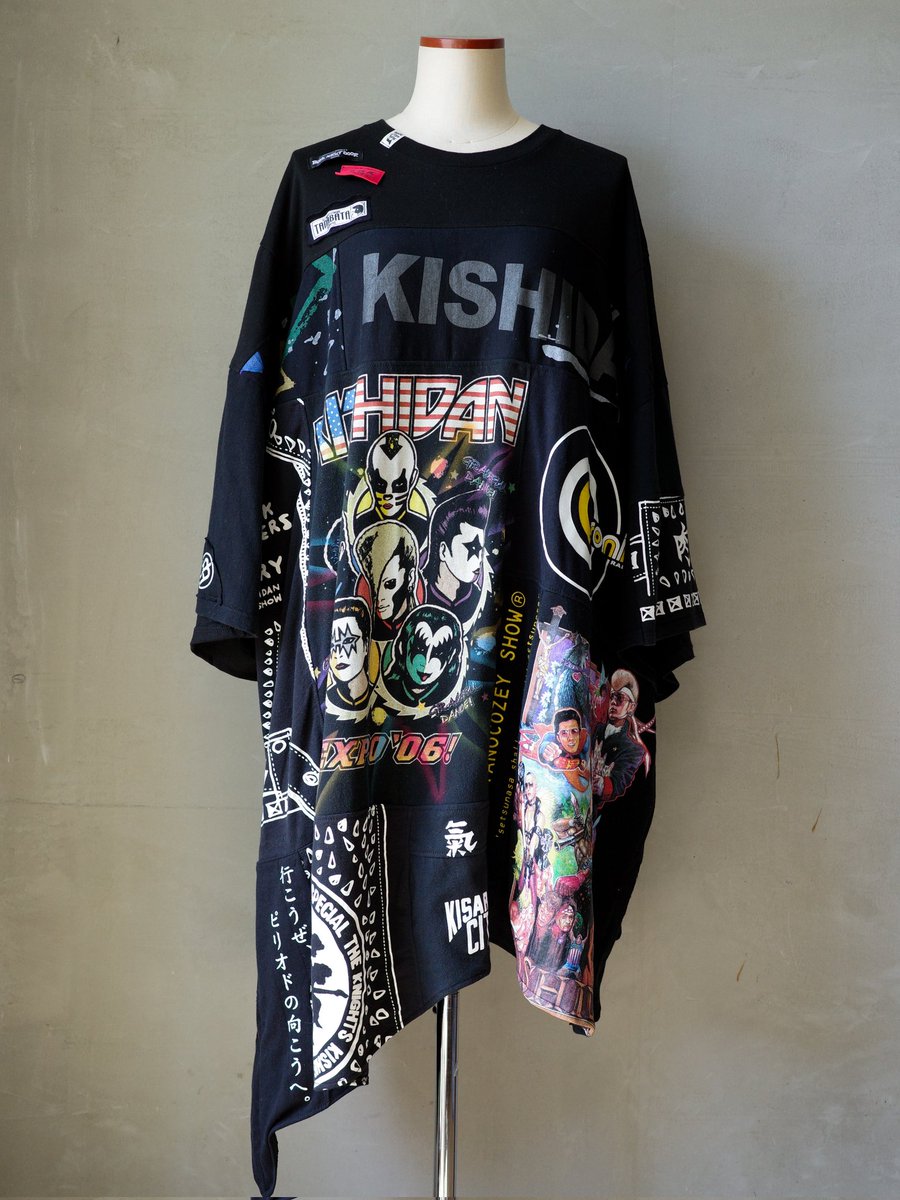 723_shinpin's tweet photo. 🖤🖤
氣志團ちゃんパッチワークTシャツワンピ🪡
ブランドはじめてから初のKISSESEからのオーダー🥹💞夢
とてもとても光栄です…だいじなグッズたちをありがとうございました🐶⚡️
#リメイク https://t.co/MrApMSbiwD