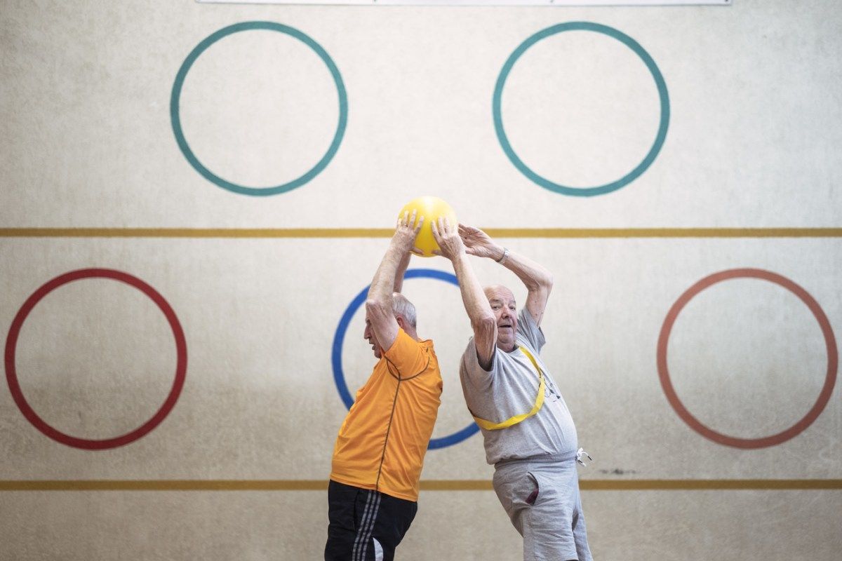 Die Schweizer Rentenpolitik hat ihren alten Daseinsmodus wiedergefunden: den Stillstand.  Auch wenn die definitiven Resultate noch ausstehen, die Stimmberechtigten haben die BVG-Vorlage wuchtig abgelehnt. Unsere Analyse: 
buff.ly/3BfnUTB