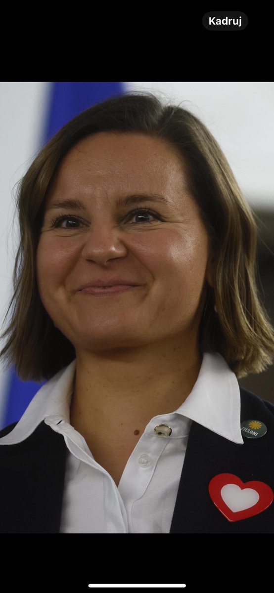 karol_karolix's tweet image. Uważasz że ta baba jest hańbą dla Polski? 
Zrób RT❗️❗️ 
Niech @Ula_Zielinska zobaczy!!