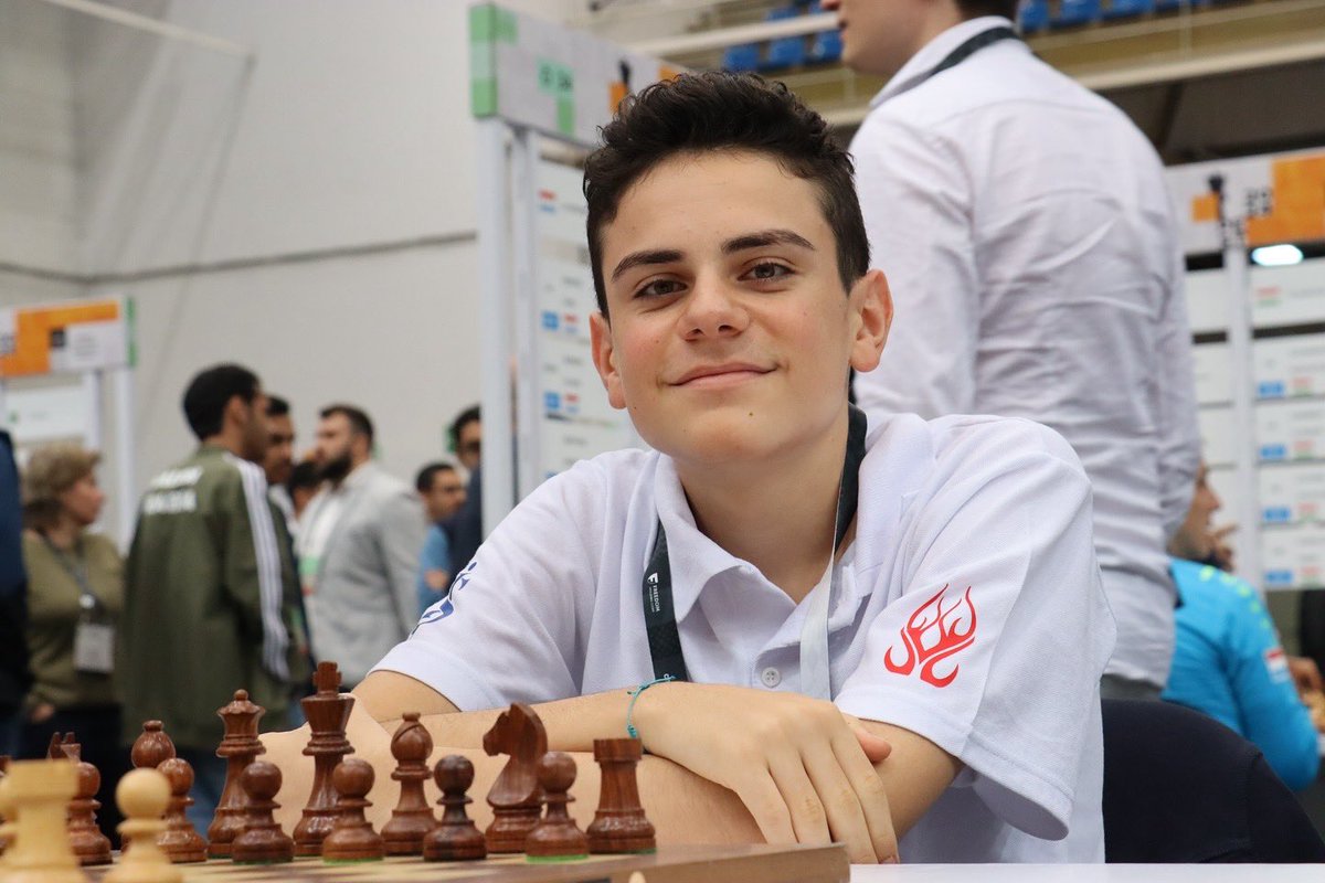 tsfresmi's tweet photo. 45. Satranç Olimpiyatı’nda 11 maçta 7 galibiyet, 4 beraberlik alarak olimpiyatı namağlup tamamlayan ve 2. Masa üçüncüsü olan GM Ediz Gürel’i yürekten tebrik ediyoruz. Gurur duyuyoruz.🇹🇷👏🏻

@OA_BAK @gencliksporbak @GlkzTulay @isbankasi https://t.co/dIk0mWnwzs