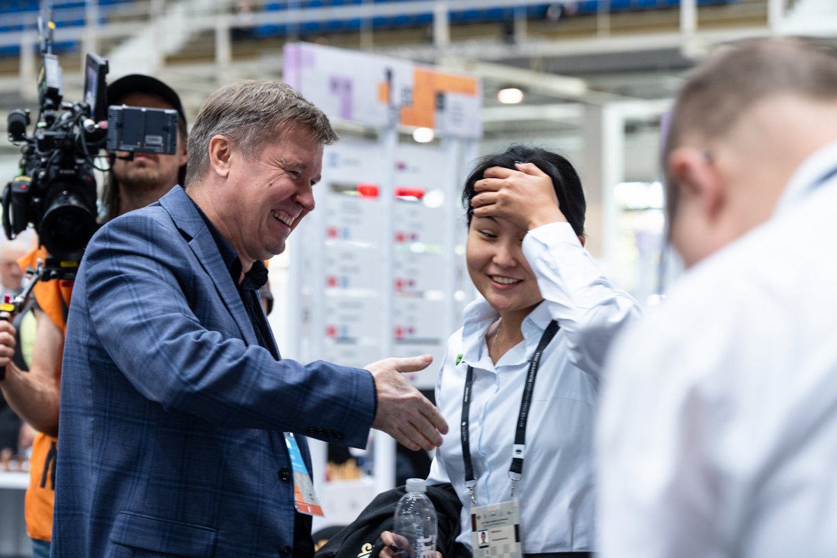 PhotoChess tweet media