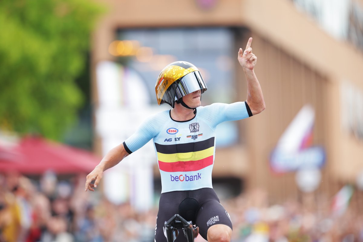UCI_cycling's tweet image. 🇧🇪🥇 Remco Evenepoel 🥇🇧🇪 

Men Elite Individual Time Trial UCI World Champion 🌈

#Zurich2024