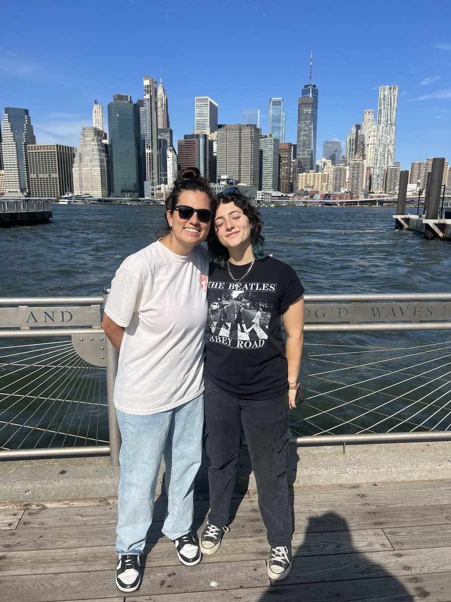 cubancutiee's tweet photo. you unruined new york city for me ✨ https://t.co/Z6pYogOeOw