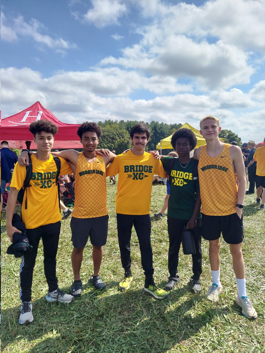 Boys 11/12 JV placed 8th overall at Oatlands! Well done boys!
Jamison Mann
Brandon Telleria
Matt Clark
Marley Hite ( missing)
Kaleb Mekennon
Antoine Baylor
Yuuki Itoh (missing)