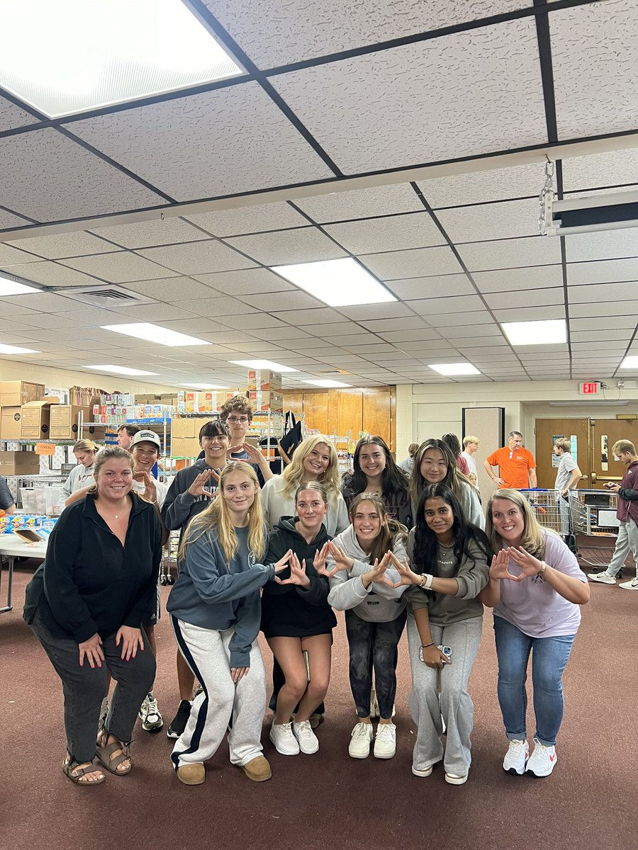 Our chapter volunteered for a local project to help pack bags of food for children in our community! Thankful for everyone involved to make our Micah’s Backpack night a success! 🤍