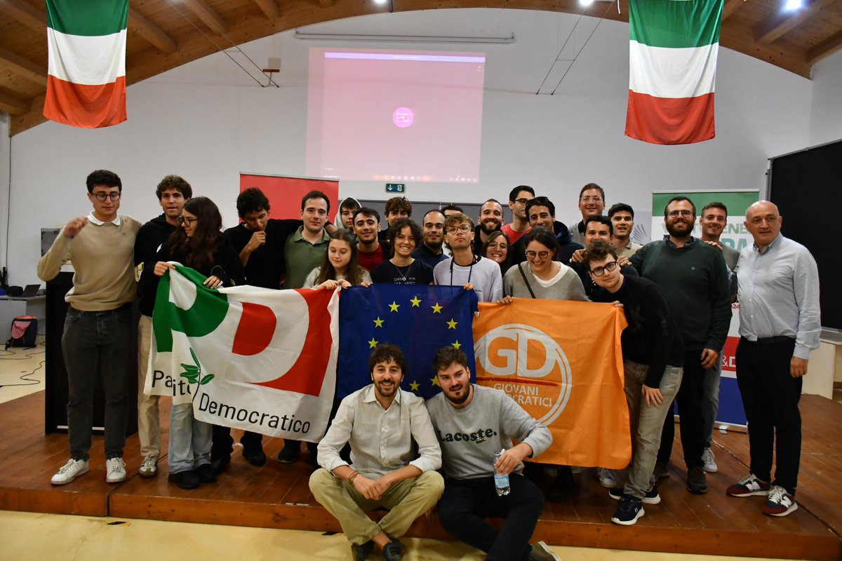 Si è conclusa la scuola di formazione del #PartitoDemocratico del Lazio nella splendida cornice di Ventotene.
➡️ facebook.com/share/p/8iK2th…?