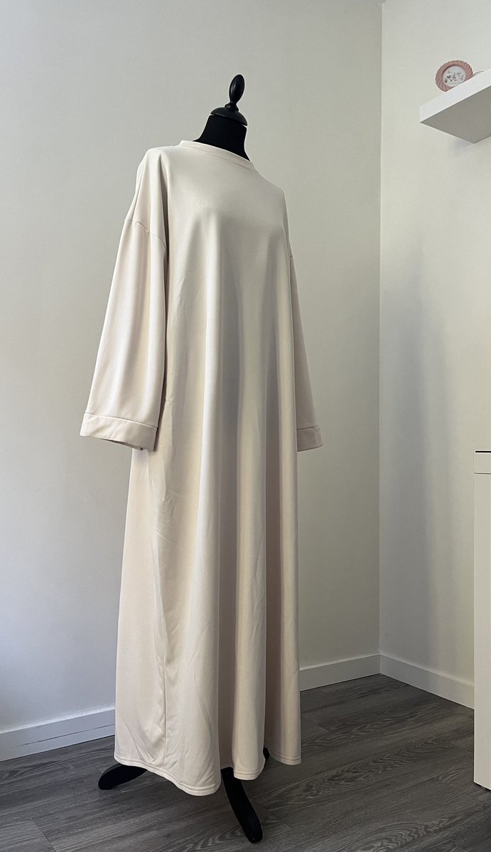myhijabbe's tweet photo. Concours MYHIJAB 💃🎉🥳🥂🎊🎁🎈

Nouveauté = concours LETSGOOOO 💃💃💃💃💃

Pour cet automne, remporte cette joliiiiie robe pull  + un hijab de ton choix !🤭🍂

Conditions : FAV et RT ce tweet 

Stv follow tu px tsais👀

Résultat le 27.09 insha’Allah🫶🏻

https://t.co/CQncxjd5fe https://t.co/kiOktHHFkF