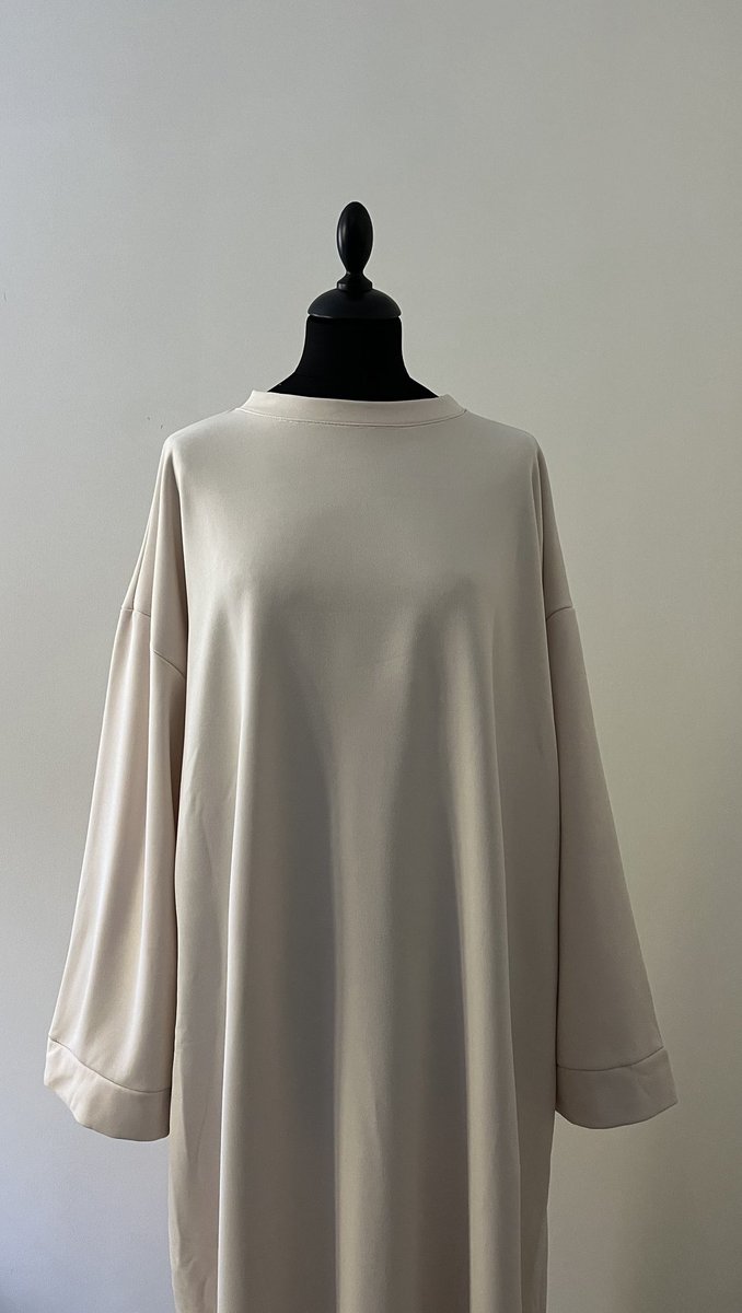 myhijabbe's tweet photo. Concours MYHIJAB 💃🎉🥳🥂🎊🎁🎈

Nouveauté = concours LETSGOOOO 💃💃💃💃💃

Pour cet automne, remporte cette joliiiiie robe pull  + un hijab de ton choix !🤭🍂

Conditions : FAV et RT ce tweet 

Stv follow tu px tsais👀

Résultat le 27.09 insha’Allah🫶🏻

https://t.co/CQncxjd5fe https://t.co/kiOktHHFkF