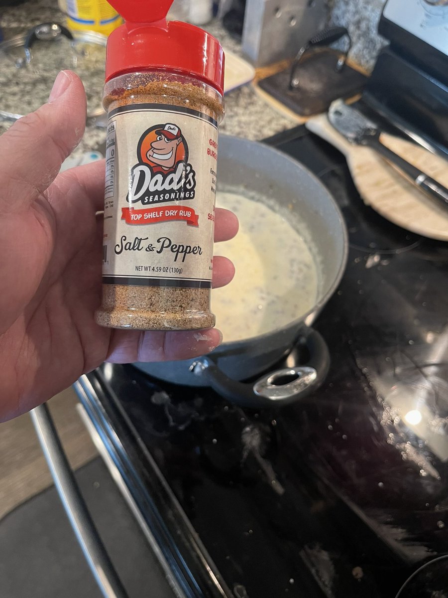 JoeSiewell's tweet image. Biscuits, gravy, brunch alcohol and then football!  @DadsSeasonings #Saltandpepper