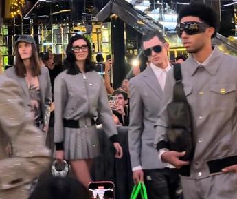 Elegante e sartoriale, Philipp Plein sfila nel suo nuovo hotel dlvr.it/TDY2Sn