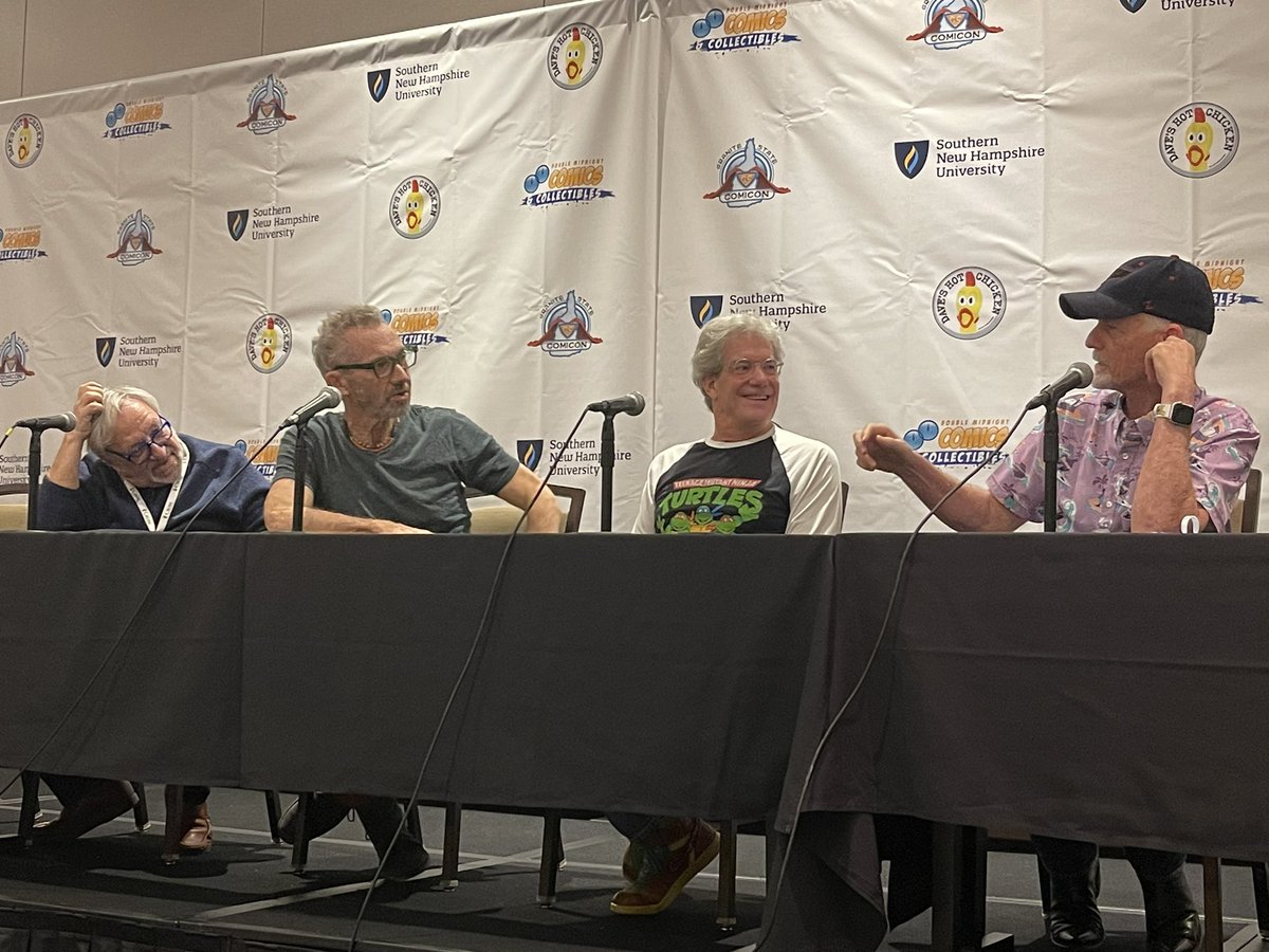 Thagodfire's tweet photo. Panel incroyable au #GraniteCon avec les comédiens de doublage de l’animé #TMNT grosse pensée pour Peter Renaday (Splinter) et James Avery (Shredder) qui nous ont quittés.
45mn de rires, de joie, d’émotions et d’amour pour les fans. https://t.co/qhHAAENrte