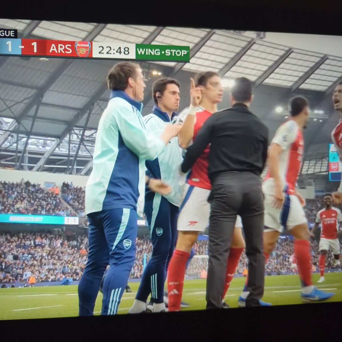 codewizard22's tweet image. Here we go 1-1 #ManCityVsArsenal go gunners