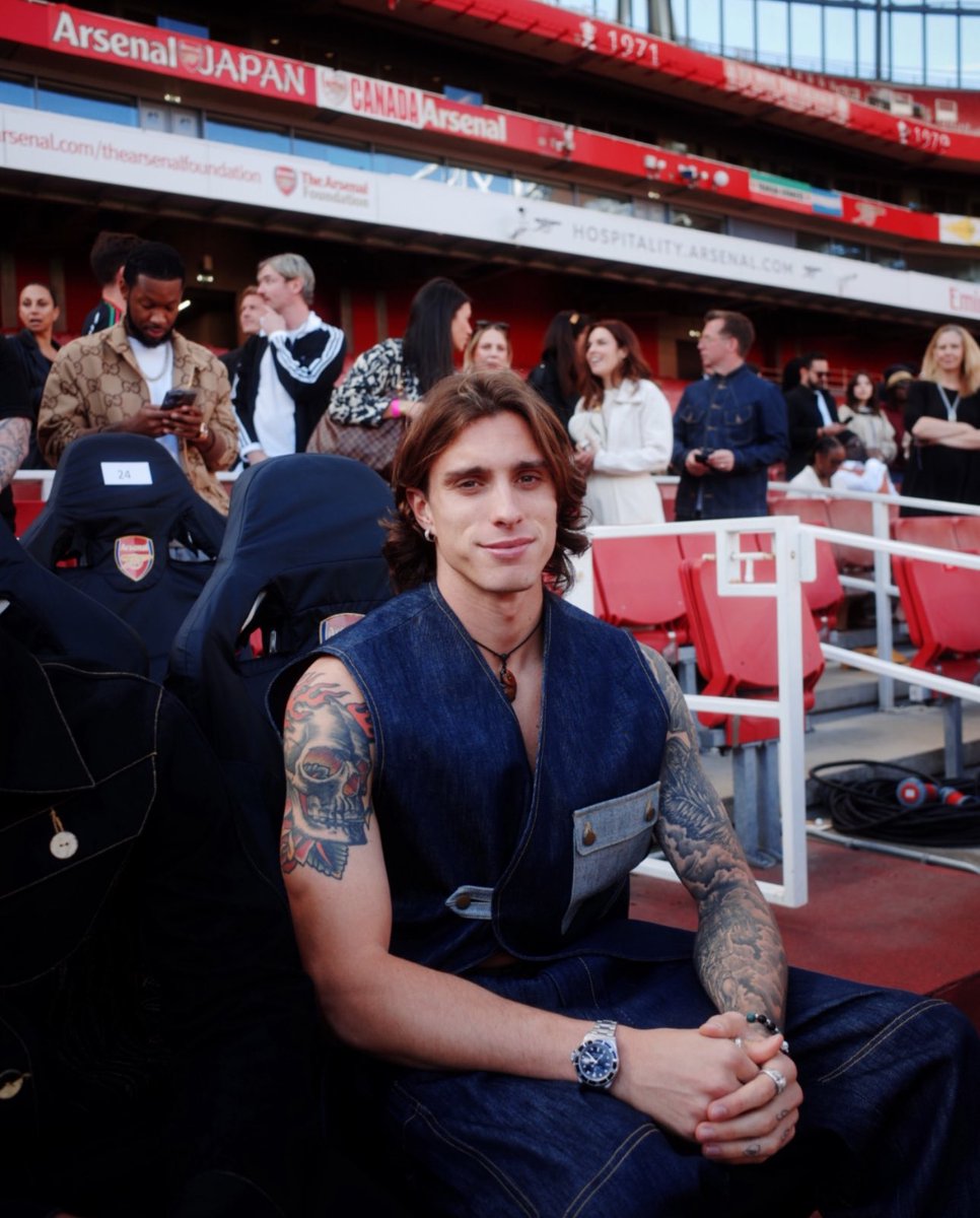 slay_jimmy's tweet photo. Welcome to Arsenal Riccardo Calafiori ❤️ https://t.co/N8vDqZXgUm
