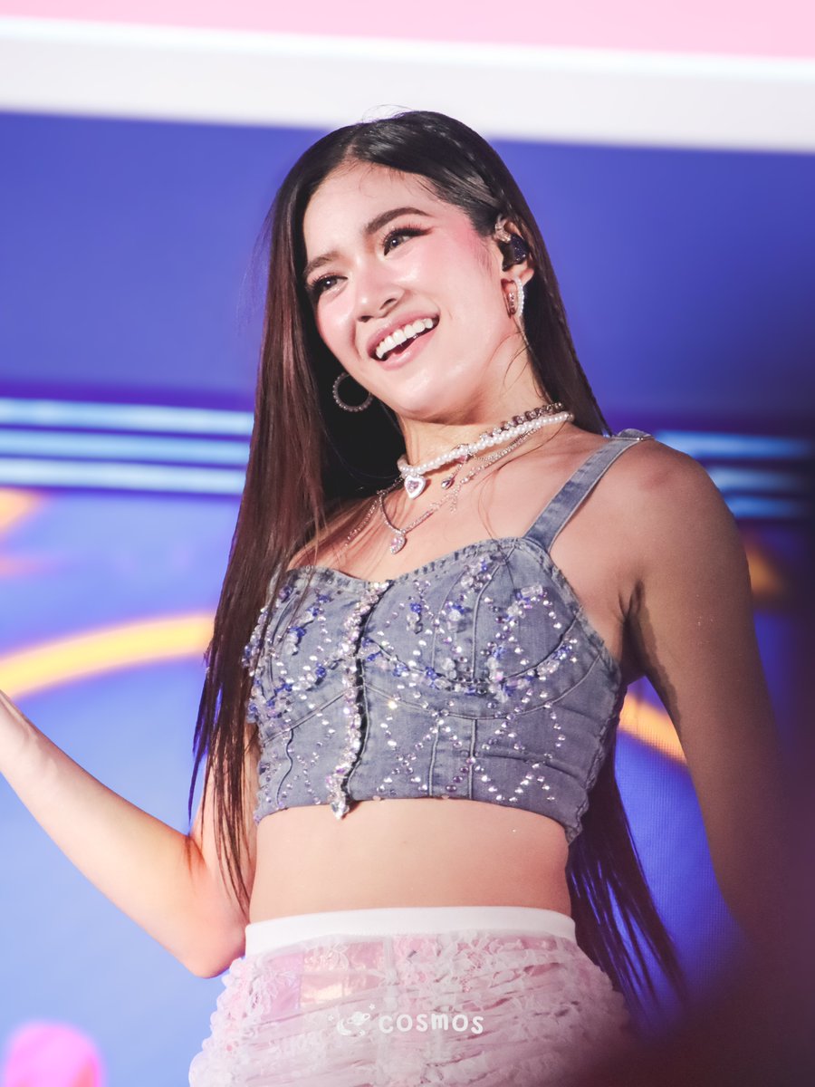 cosmos_mediaph's tweet photo. 240922 BINI AIAH
Globe GFEST, SMX MOA

@bini_aiah 
#BINI_AIAH 

BINI BACK ON GFEST
#GDayEverydayWithBINI #GDayEveryDay #BINIxGlobe
@BINI_ph https://t.co/8K44cKJfiR