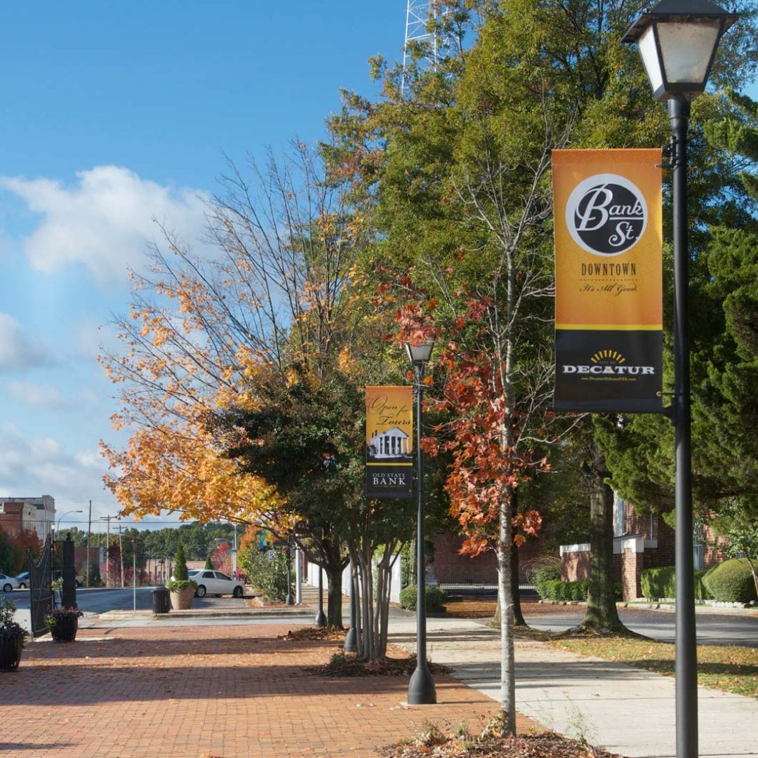 positivelydec's tweet image. Happy first day of fall! 🍂✨

There is SO much to love about fall in Decatur. From pumpkin patches to scenic autumn walks, we’re curious about your favorite fall activities. Post your best fall photos, and share what you’re looking forward to this season!

#PositivelyDecatur