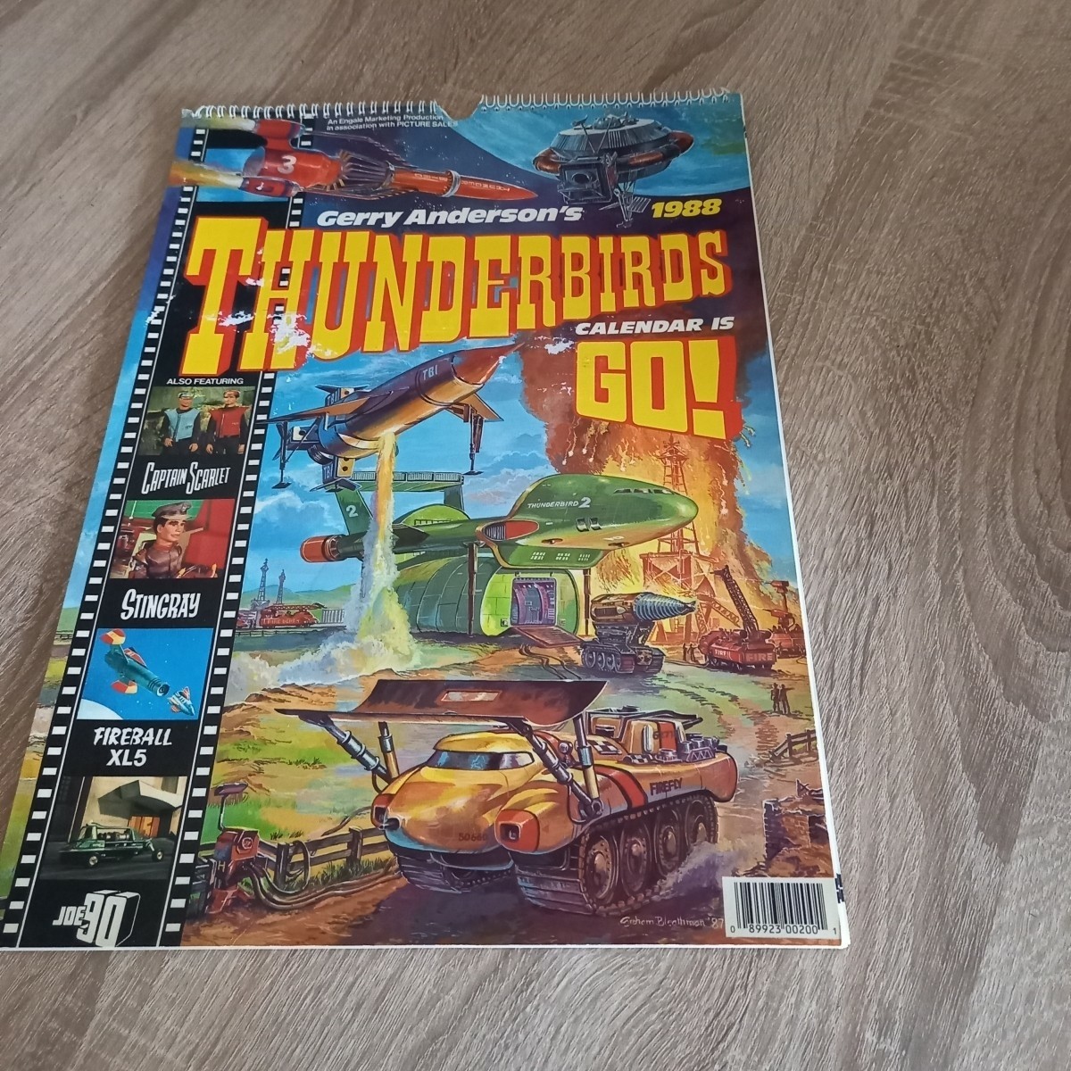 DordrechtKP's tweet photo. Nu op Koopplein  Thunderbirds kalenders 1988/1989 https://t.co/jcj6ZPSyp3 https://t.co/XlVKdXXntg