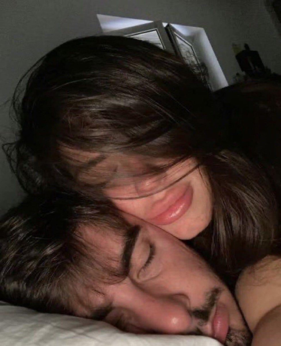 yo: "no me gusta el contacto físico"

también yo: