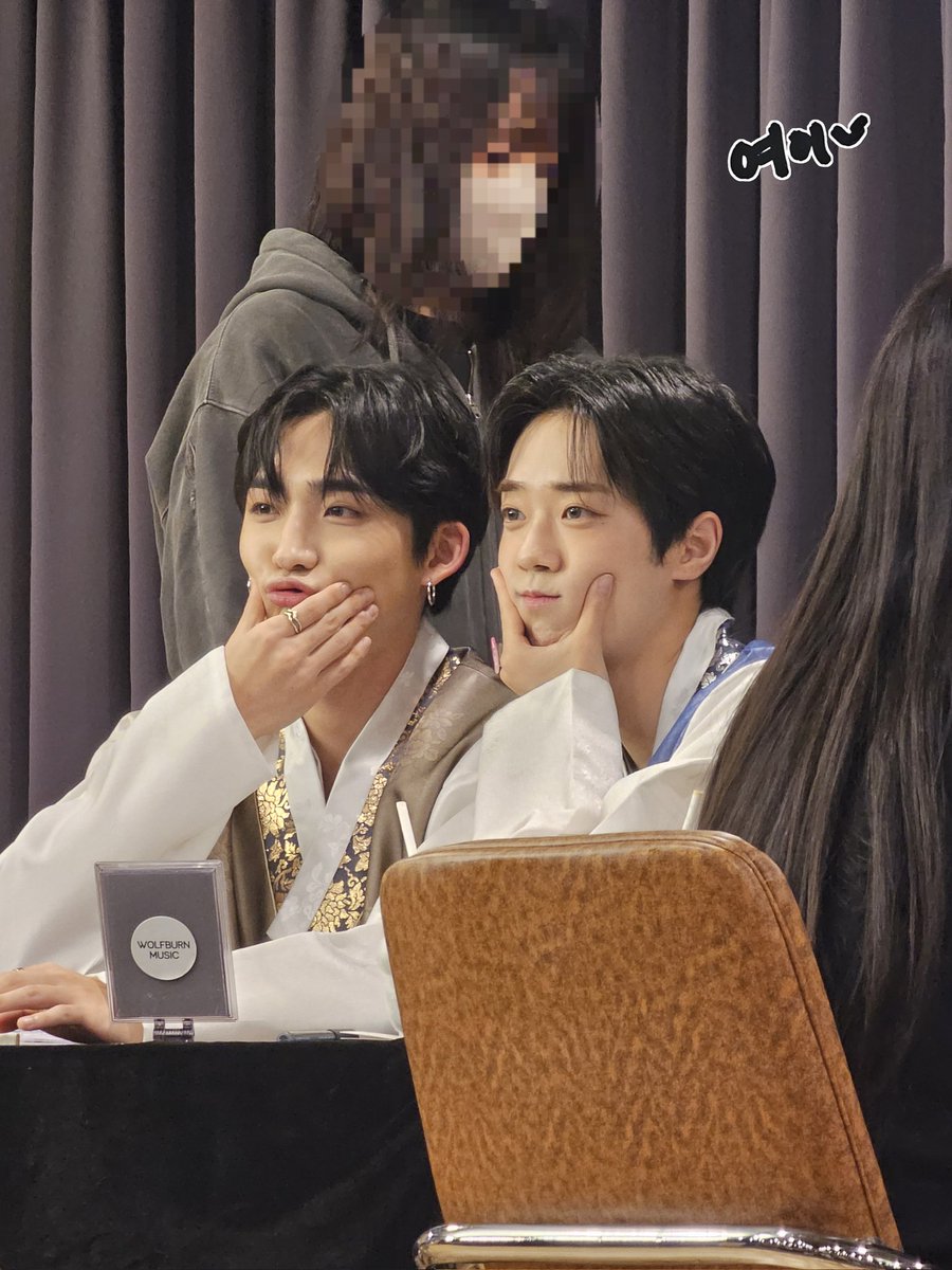 240922 대면 

아궁빵

#BXB #현우 #하민