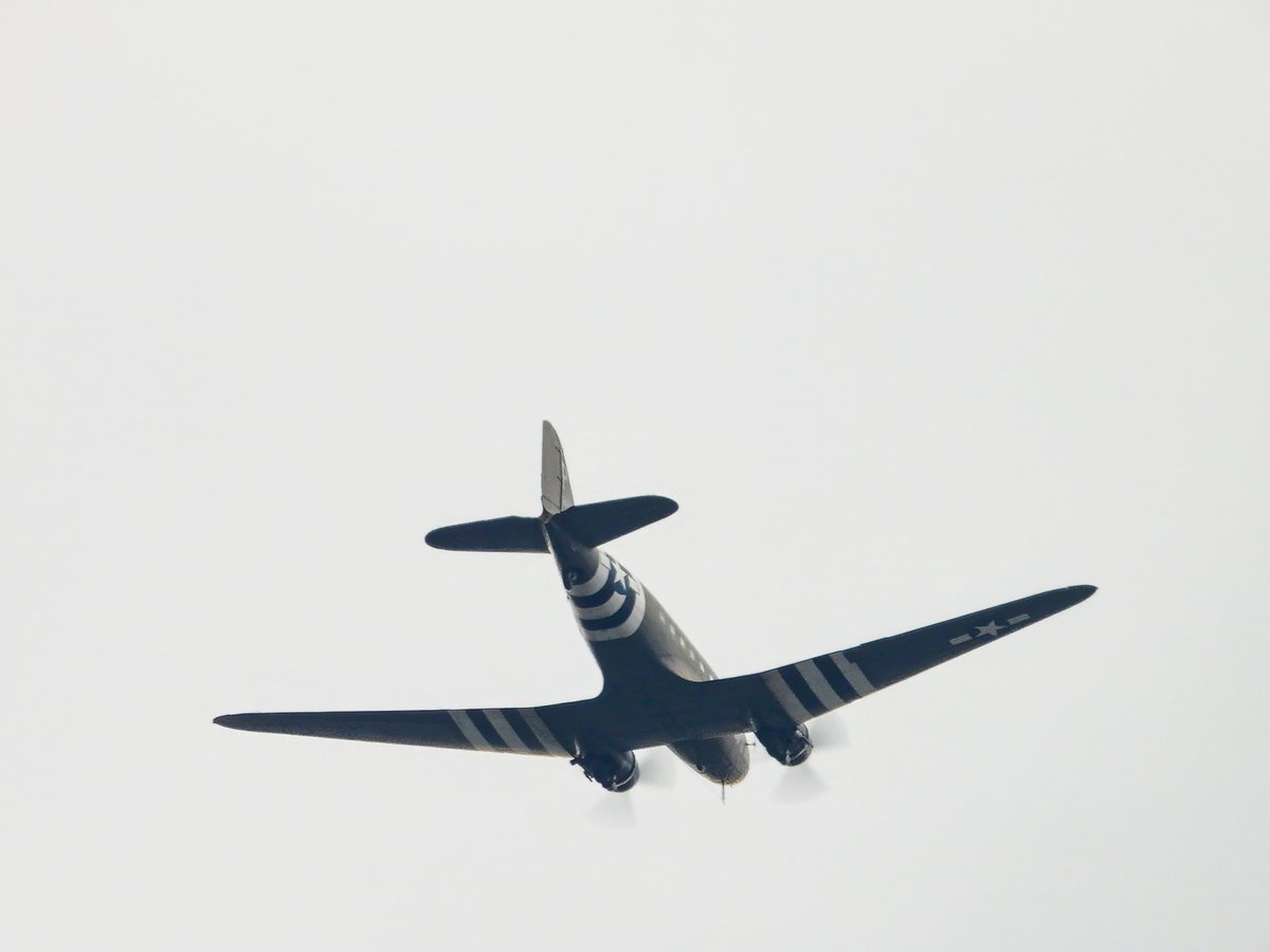 wesleyb1989's tweet photo. #N473DC my first time!
#A5CC8D #N473DC
#DC3 1942 #DOUGLAS DC-3 #Dakota
#NLspot #Nikon #P1000 #Adbs #Aviation https://t.co/tI5LIMwc9a