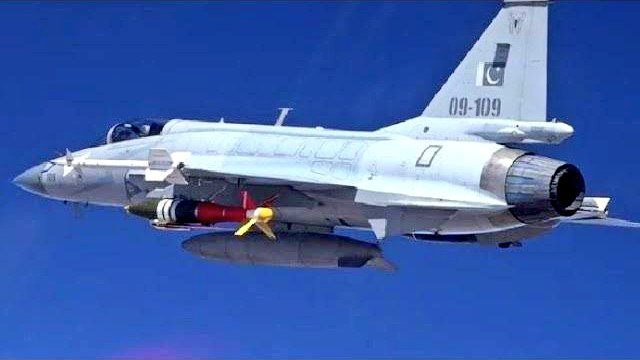 sohailahmedsa's tweet image. The Range Extension Kit (REK) for Mk 84 general purpose bombs (GPB). The REK is produced in Pakistan by Global Industrial and Defence Solutions (GIDS).
#JF17 #GIDS #REK