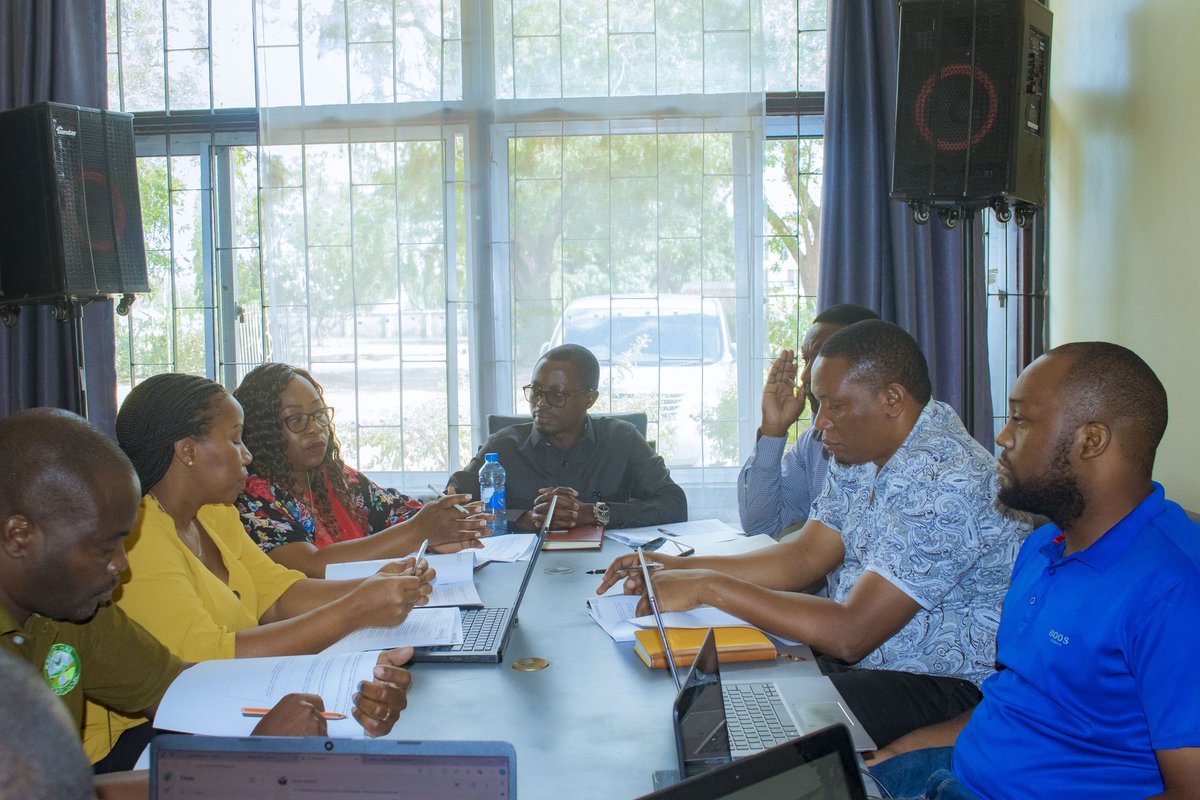 doorofhopetz's tweet image. #DoorofHopetz and #SwissAid Management team gladly and proudly  spent time to review our potential partnership the focus being Partner (DoorofHopetz) Organization Capacity Assessment.
This exercise marks the commencement of second phase of the Gender Project in Southern zone