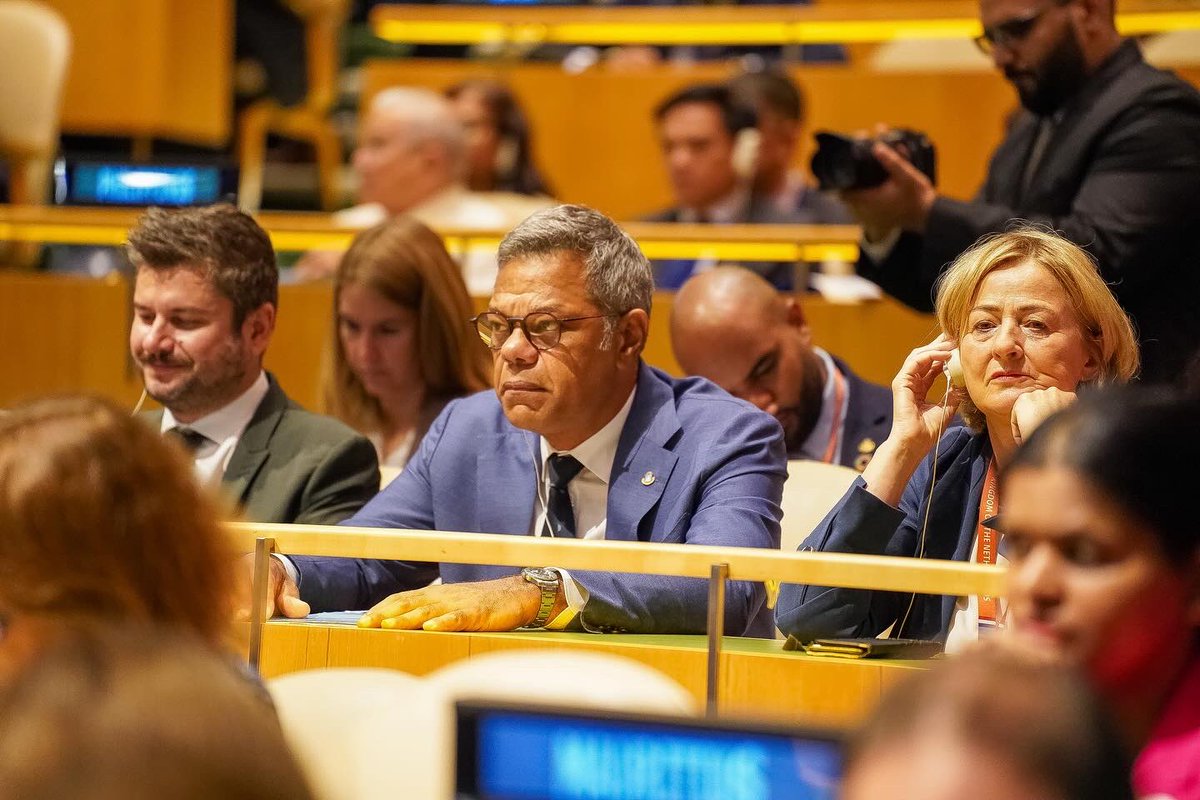 KingdomNL_UN's tweet image. Historic moment! The #PactForTheFuture has been adopted at #UNGA79.

#KingdomNL is proud to have played a key role for future generations &amp;amp; to have @EvelynPMAruba 🇦🇼 &amp;amp; the PM of Sint Maarten🇸🇽 present to witness this milestone in shaping #OurCommonFuture. 👏