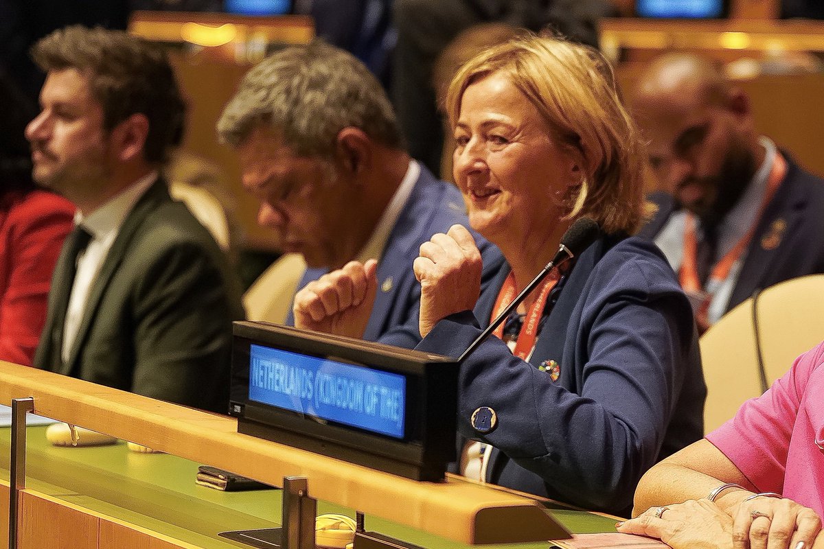 KingdomNL_UN's tweet image. Historic moment! The #PactForTheFuture has been adopted at #UNGA79.

#KingdomNL is proud to have played a key role for future generations &amp;amp; to have @EvelynPMAruba 🇦🇼 &amp;amp; the PM of Sint Maarten🇸🇽 present to witness this milestone in shaping #OurCommonFuture. 👏