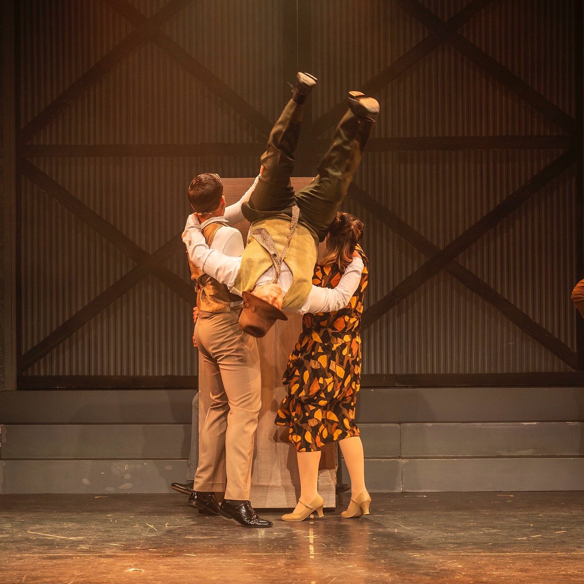 TheatreGuildG's tweet photo. We couldn’t finish off this week without sharing some of favourite onstage pictures! 
It wouldn’t be Singin’ in the Rain without these iconic moments!
☔️☔️☔️ https://t.co/wdYo0Y2eQ0