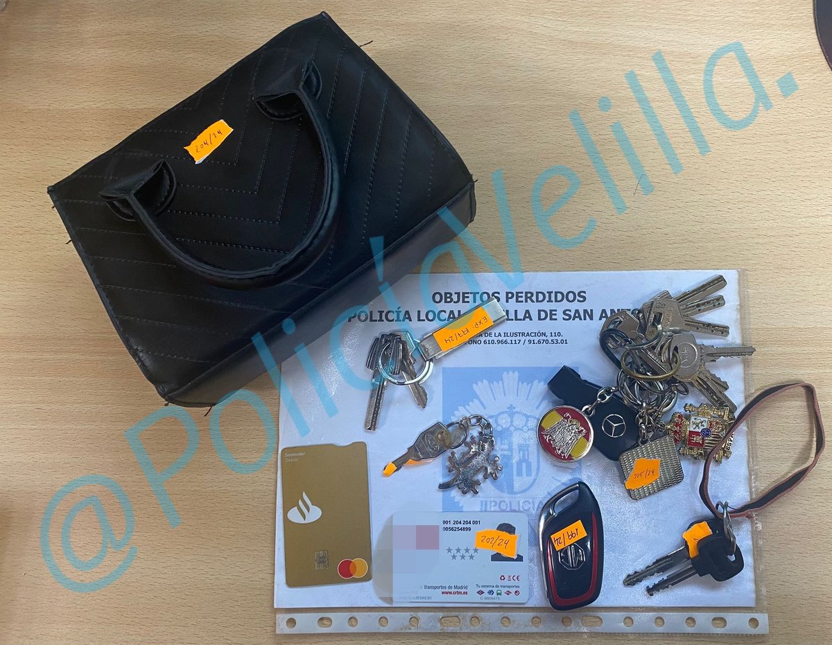 Objetos perdidos.

Estos son los objetos encontrados y que no hemos localizado a sus titulares 

Si pierden algo, llámennos y nos lo describen por teléfono, de esta forma si nos lo entregan, nos pondremos inmediatamente en contacto con ustedes.