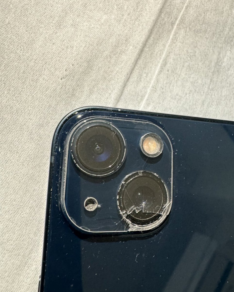 がーーーーーん😱
iPhone落としたらカメラ壊れちゃった…😭
最近iPhone16出たみたいだしちょっと調べてみよっかな…😢 https://t.co/jiWz3QzpII