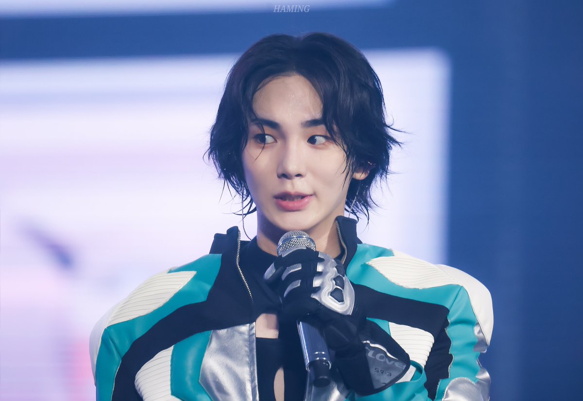 240914 키랜드 온앤온 <#>
#KEY #기범 #キー

아앗 농담곰이다 !!!!