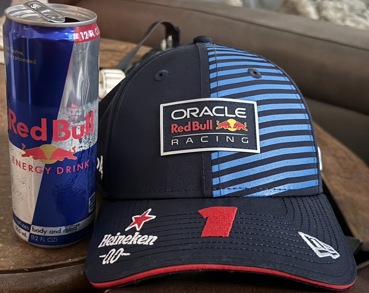 TheEarthdog's tweet photo. Go Max @redbullracing https://t.co/hlmnjDrIVl