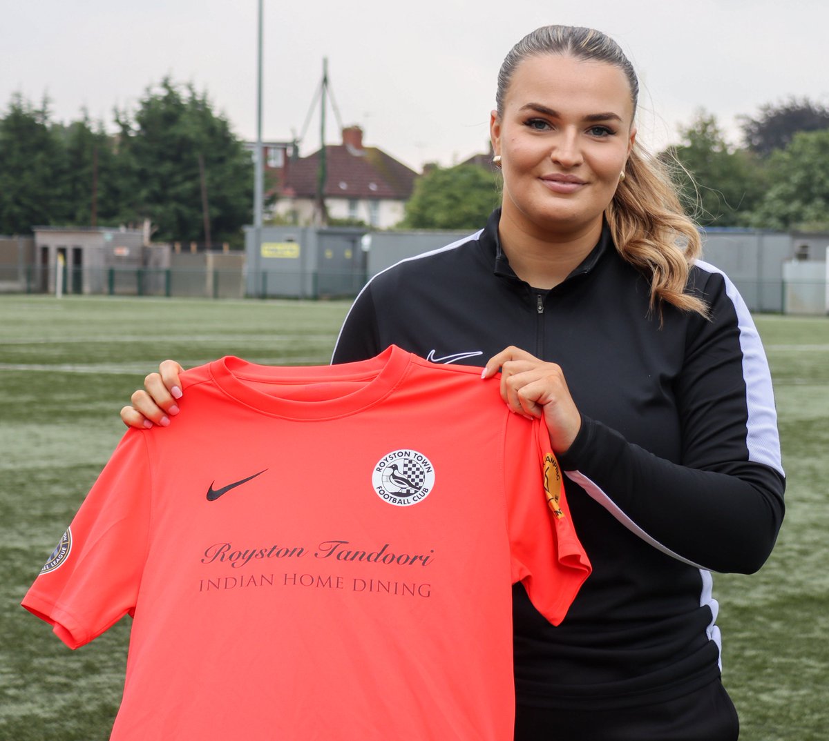 We are delighted to announce the signing of goalkeeper Kira Markwell.

Kira has joined us having spent time at Peterborough United and Cambridge United. She will be straight into the starting lineup today with Tilly injured and Millie cup-tied.

Welcome Kira, go well today 🖤🤍