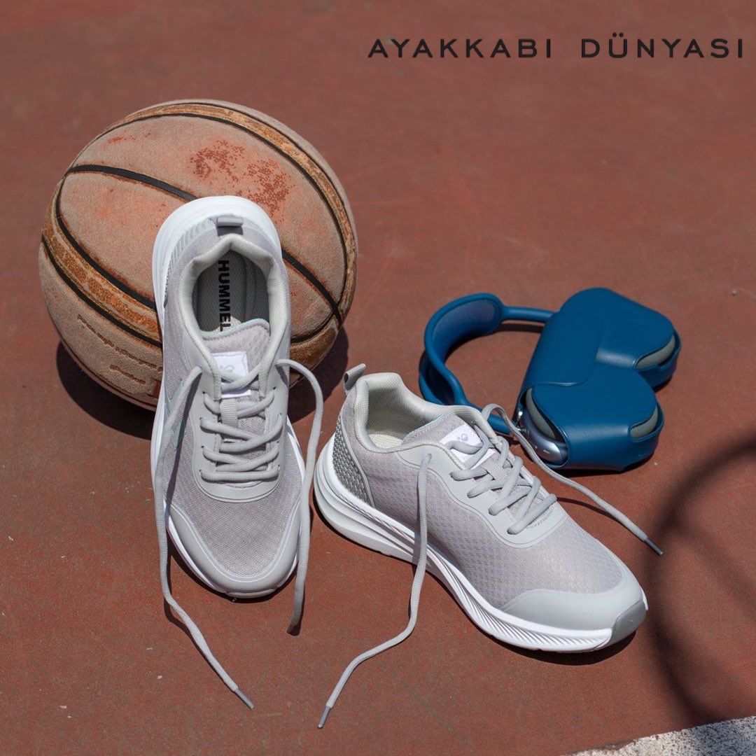 vanmallavm's tweet photo. Adımlarını Hummel ile güçlendir! 💥  
Hummel ürünleri şimdi Ayakkabı Dünyası ile VanMall AVM’de 📌

#vanmallavm #Hummel #AyakkabıDünyası #VanMall #AdımlarınıGüçlendir #SporAyakkabı #ŞıklıkVeKonfor https://t.co/Y8jUEZAGbD