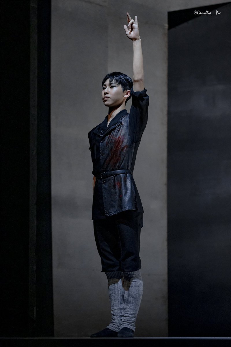 Camellia__Pic's tweet photo. 240922 안중근, 천국에서의 춤
마을청년, 독립군 #김현준 https://t.co/Co0QjwABpk