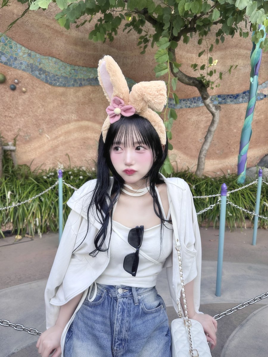 one_sakurako's tweet photo. でぃずにー🐰🎀💞 https://t.co/NPvfwfYihA