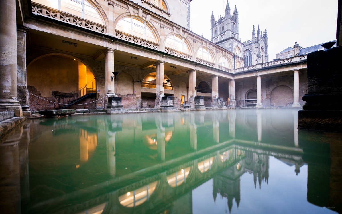 RomanBathsBath's tweet photo. Happy first (official) day of Autumn! 🍂✨
This season, enjoy the magic of the Great Bath, whether bathed in golden autumn sunlight or under the gentle patter of rain—it's captivating no matter the weather.
#GreatBath #RomanHistory #BathUK #VisitBath #RomanBaths https://t.co/fjYKkUt8Uq