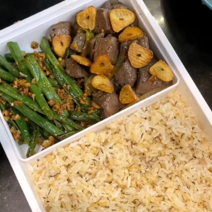 hyeeby__'s tweet photo. Kumpulan ide BEKAL buat ke kantor, kampus, atau pun ke sekolah yang bikinnya SAT-SET!🍱✨ yang mau HEMAT yukk biasakan bikin BEKAL!🙌🏻😋 https://t.co/6AlfjWh4ak