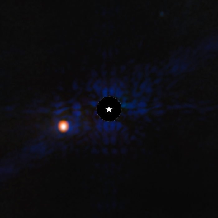 NataliaVartan's tweet photo. Eso que vemos en la imagen (la bolita anaranjada) es Epsilon Indi Ab, el primer exoplaneta del que el telescopio James Webb ha obtenido una imagen directa. A mí me parece absolutamente fascinante poder ver una foto de un exoplaneta. Vamos a ver como se ha obtenido ☺⬇️ https://t.co/mNJYj1dCY9
