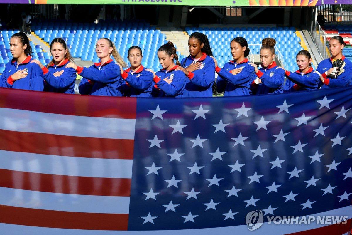 Shin_Yunai's tweet photo. of the tournament's top scorer with Natalia Venedito (Brazil) and Maya Hijikata (Japan) - they all have 5.

In 2006 and 2016, the DPRK U-20 women's team already became world champions, and in 2008, the northerners took second place. https://t.co/1K7Wtggi2M