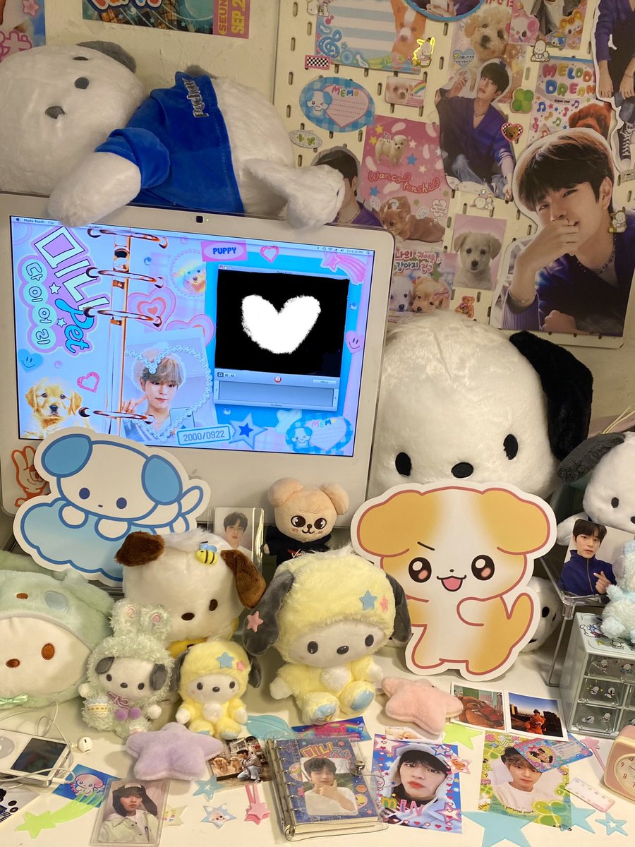 seungmo92_s2's tweet photo. #마이미니펫_다이어리

레트로 느낌의 뽀짝한 카페! 특전이 너무 제 취향이라 기대 가득 안고 방문했는데 ���시나 기대했던 만큼 너무 깜찍했고 알록달록하게 꾸며진 승민이 포스터들이 너무 귀엽고 예뻐서 행복했습니당🤍🩷 https://t.co/iHQm6HlB8t