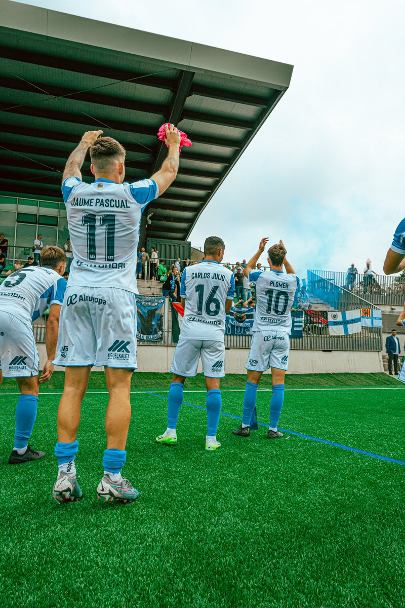 atleticbalears's tweet photo. Orgull. Una vegada més.

#Cornellà𝗔𝗧𝗕 | #Sempre𝗔𝗧𝗕 https://t.co/VGLoJbKEu9