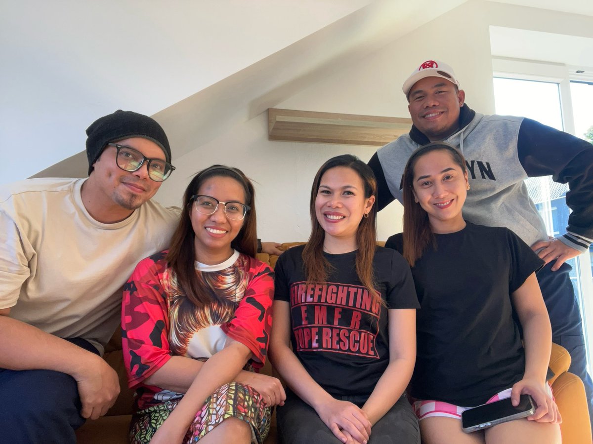 nursebienny's tweet image. From 9 last year to 5. Then three will move to different cities. Love yah forevs my Germany sibs. #batchmates