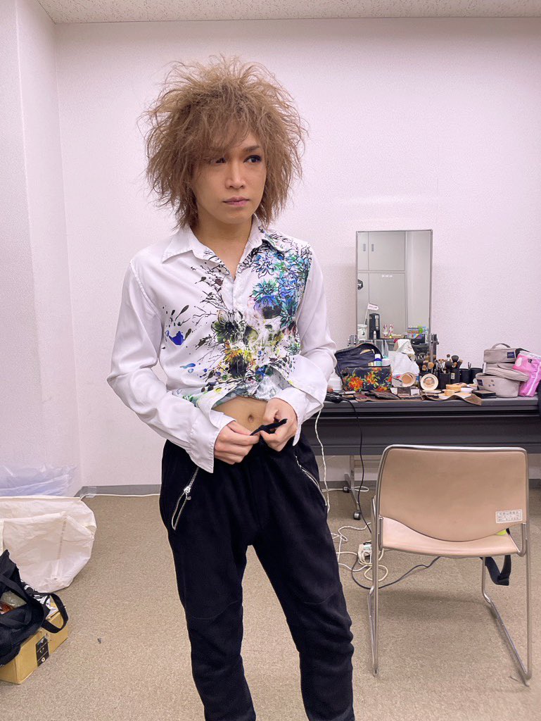 kiryuintw's tweet photo. 和歌山ビッグホエールにて
#backnumber対バンツアー
#antisleepstour2024 
和歌山公演2日目終わりました！皆さんありがとうございました(^-^)
凄いイベントだったな〜！会場のみんな、楽しめたかな？
また10年後くらいにみんな約50歳になって同じく対バン2マンしてたら素敵だなあ(^-^)🎤🎸
#backnumber https://t.co/81j6Q0H4tt