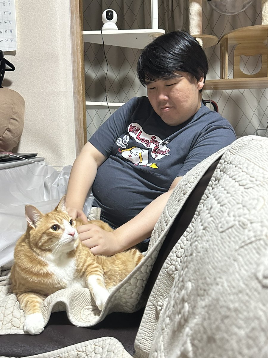 pupumumumu's tweet photo. ごめんなさいの1日遅れ告知です🥲

「嗚呼！！みんなの動物園」

昨日でておりました………！！！
池崎さん中野さんと赤ちゃんネコのミルクボランティアをしました。

���い、可愛い、大変、愛しい、疲労…
色んな瞬きが詰まっています！
TVerで見れますのでよかったらぜひ！
▶️https://t.co/KN0Rwg5GRR https://t.co/Vp5mVSQADJ