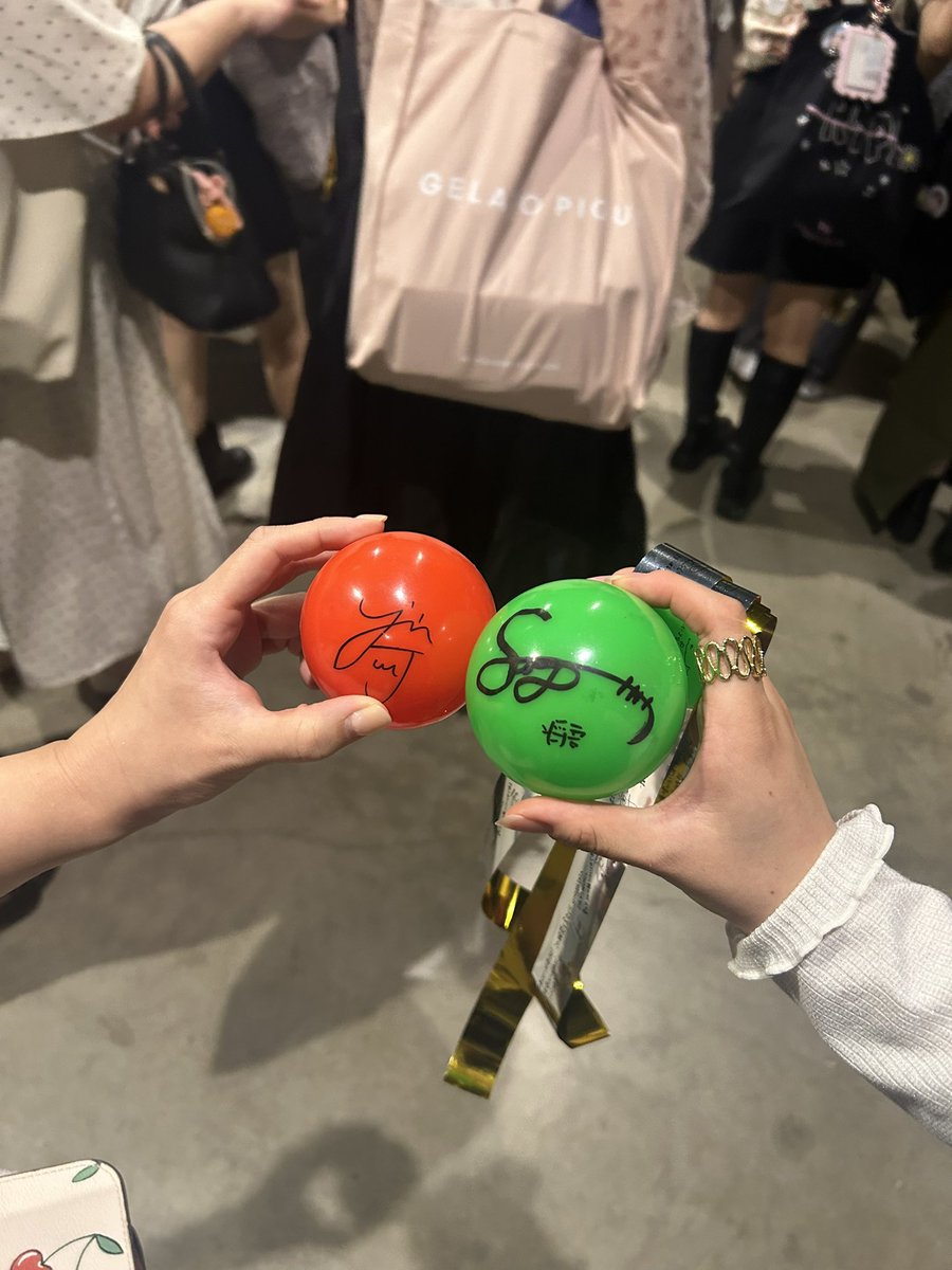 tajimasuki's tweet photo. サインボール😭😭😭😭
ほんとに周りのMINIちゃんたちも
田島将吾くんもありがとう
  #INI_FLIP_THE_CIRCLE https://t.co/PK9FPkrCYt