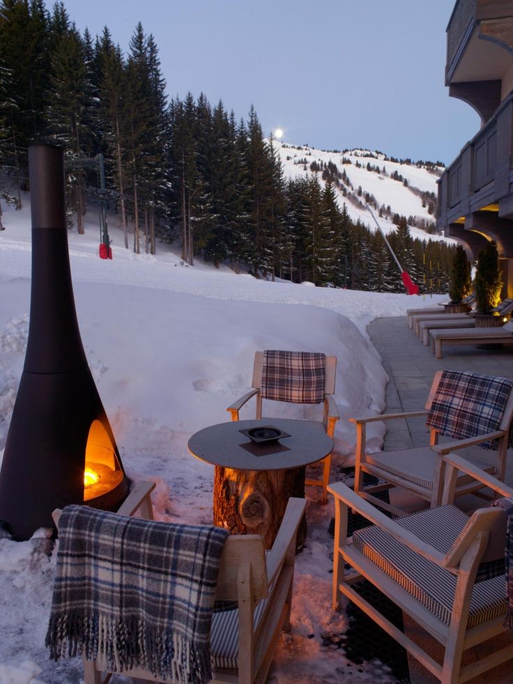 Saatlerce oturmalık..